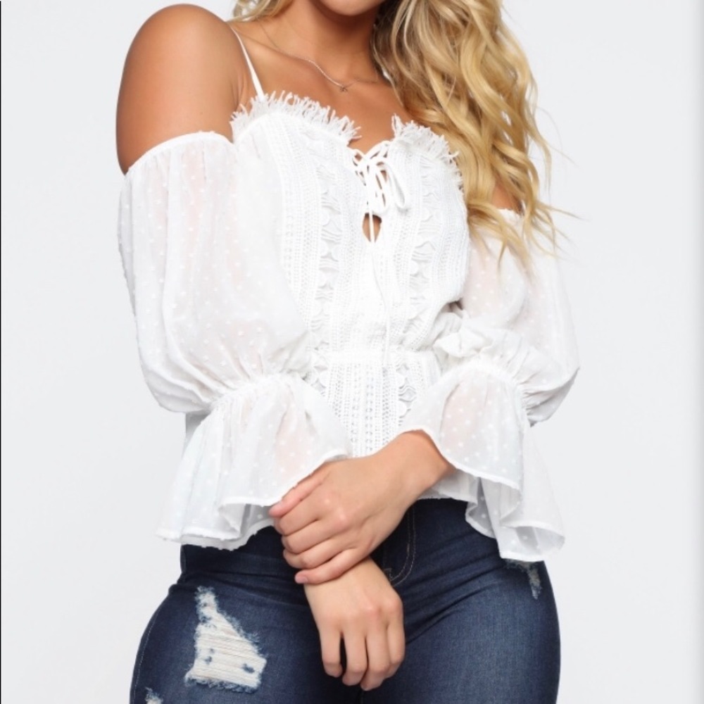 Fashion Nova love me on top- white